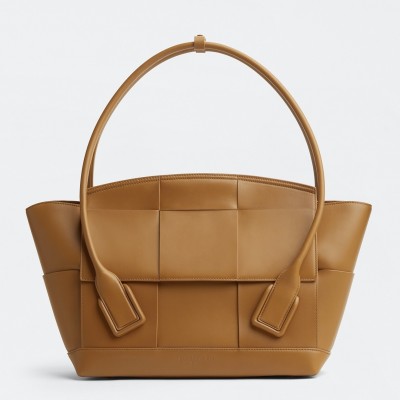 Bottega Veneta Arco Medium Bag In Caramel Intrecciato Calfskin LDBS243801