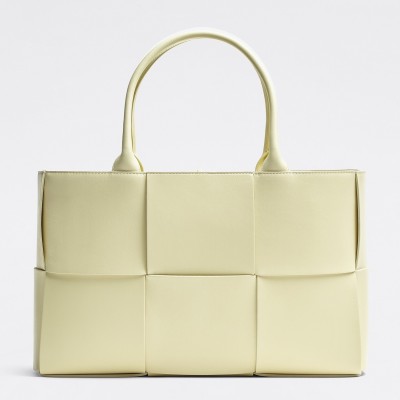 Bottega Veneta Arco Medium Tote In Cream Intrecciato Lambskin LDBS243806