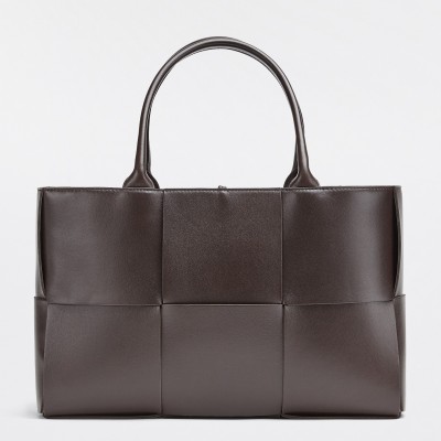 Bottega Veneta Arco Medium Tote In Fondant Intrecciato Lambskin LDBS243807