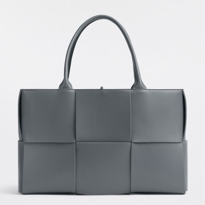 Bottega Veneta Arco Medium Tote In Thunder Intrecciato Lambskin LDBS243810