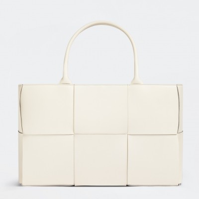 Bottega Veneta Arco Medium Tote In White Intrecciato Lambskin LDBS243811