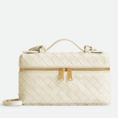 Bottega Veneta Bang Bang Vanity Case in Ivory Intrecciato Leather LDBS243828