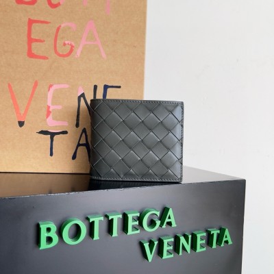 Bottega Veneta Bi-fold Wallet in Slate Intrecciato Calfskin LDBS243835