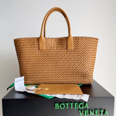 Bottega Veneta Cabat Medium Bag In Caramel Intrecciato Lambskin LDBS243873