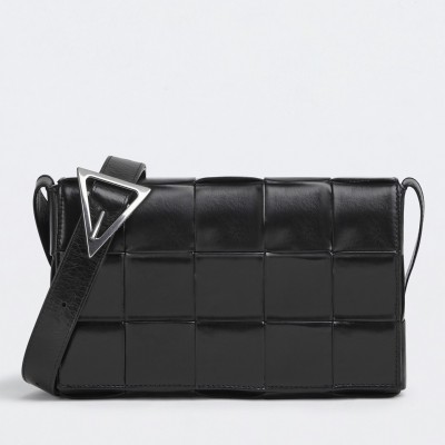 Bottega Veneta Cassett Bag In Black Wrinkled Calfskin LDBS243901