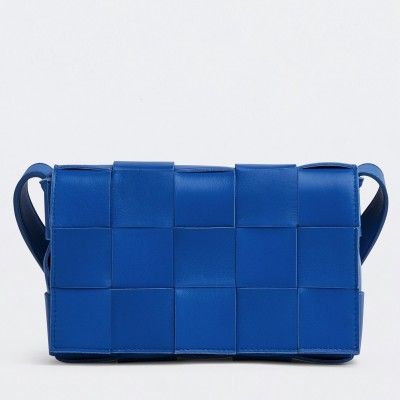 Bottega Veneta Cassett Bag In Blue Intrecciato Lambskin LDBS243904