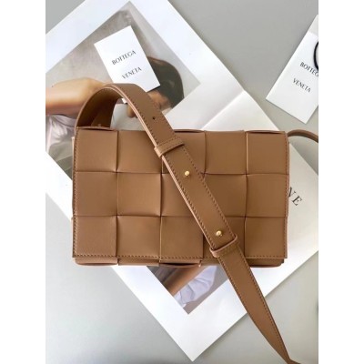 Bottega Veneta Cassett Bag In Caramel Intrecciato Lambskin LDBS243906