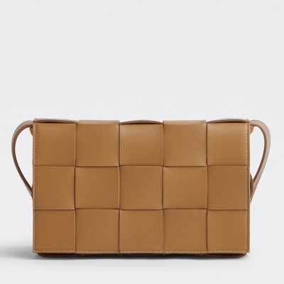 Bottega Veneta Cassett Bag In Caramel Intrecciato Lambskin LDBS243906