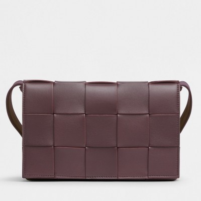 Bottega Veneta Cassett Bag In Grape Intrecciato Lambskin LDBS243911