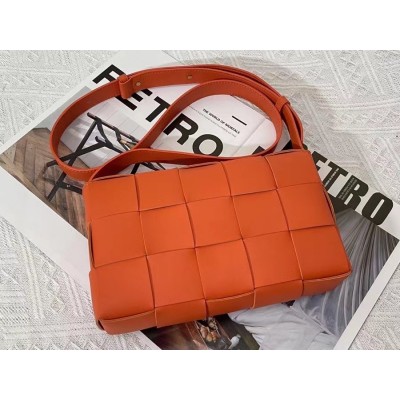 Bottega Veneta Cassett Bag In Orange Intrecciato Lambskin LDBS243916