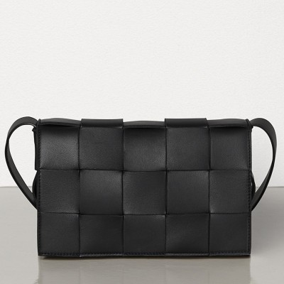 Bottega Veneta Cassette Bag In Black Lambskin LDBS243926