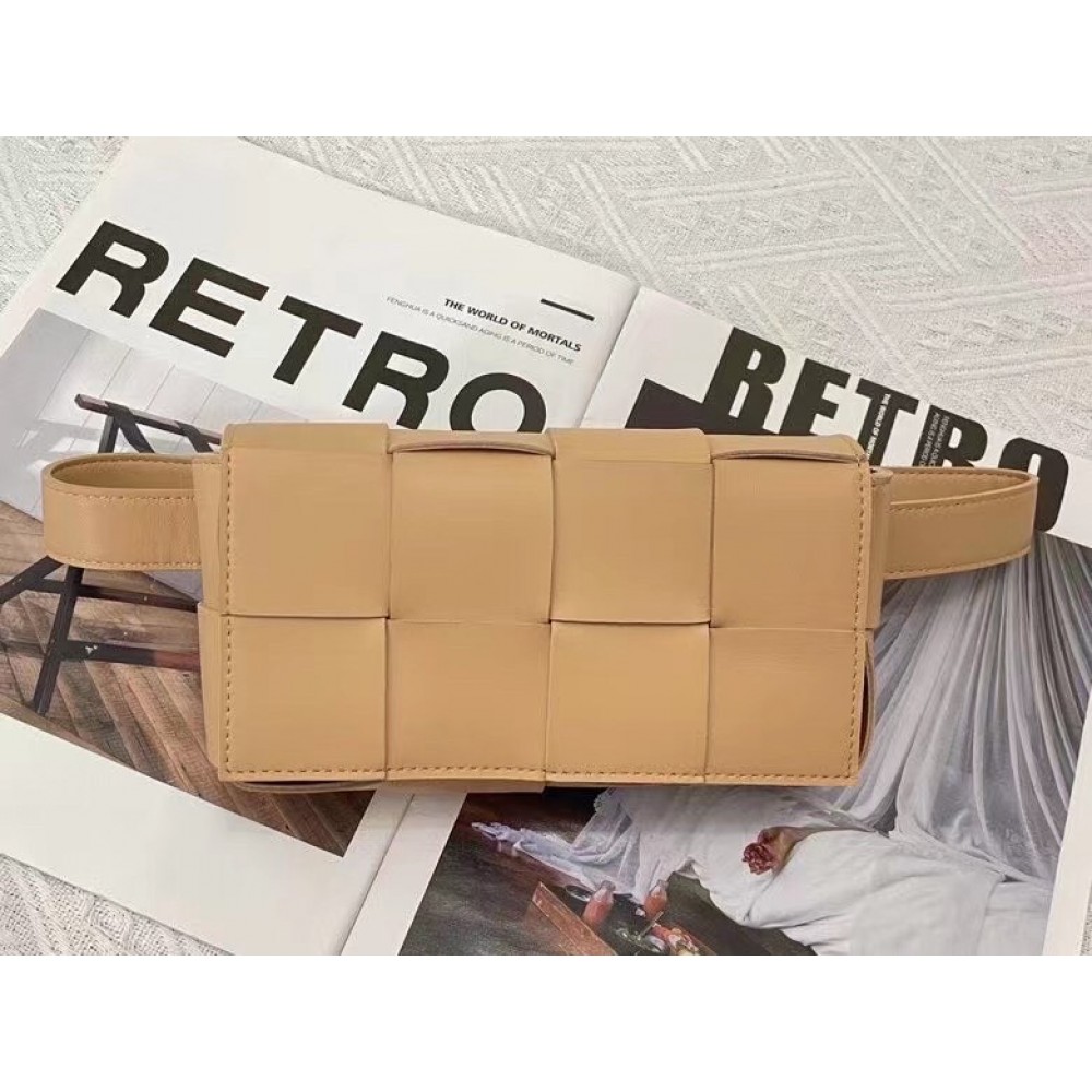 Bottega Veneta Cassette Belt Bag In Beige Intrecciato Leather LDBS243936