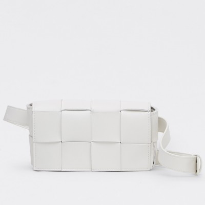 Bottega Veneta Cassette Belt Bag In White Intrecciato Leather LDBS243941