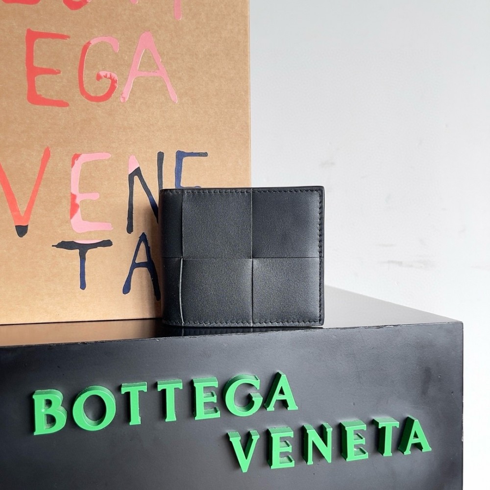 Bottega Veneta Cassette Bi-fold Wallet in Black Intrecciato Calfskin LDBS243942