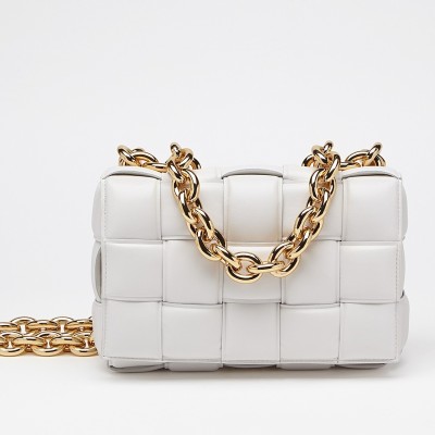 Bottega Veneta Chain Cassette Bag In White Calfskin LDBS243963