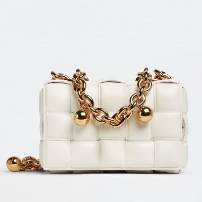 Bottega Veneta Chain Cassette Bag In White Lambskin LDBS243964