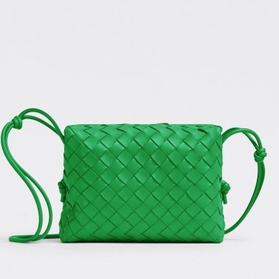 Bottega Veneta Loop Small Bag In Green Intrecciato Lambskin LDBS244016