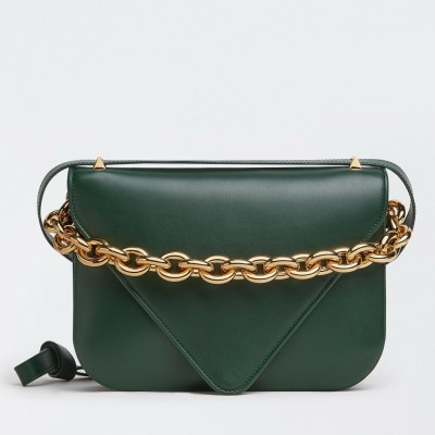 Bottega Veneta Mount Medium Envelope Bag In Green Calfskin LDBS244114