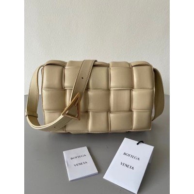 Bottega Veneta Padded Cassette Bag In Porridge Lambskin LDBS244148