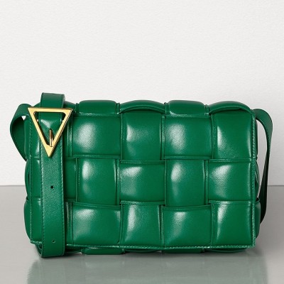 Bottega Veneta Padded Cassette Bag In Racing Green Calfskin LDBS244149