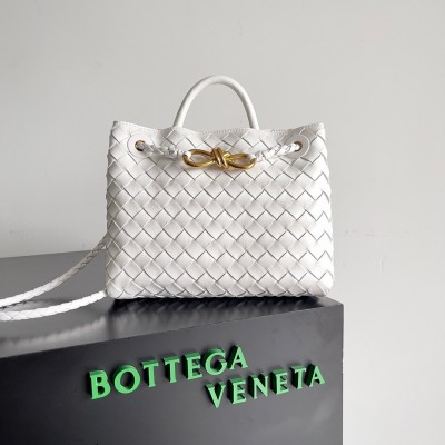 Bottega Veneta Small Andiamo Bag In White Intrecciato Lambskin LDBS244189