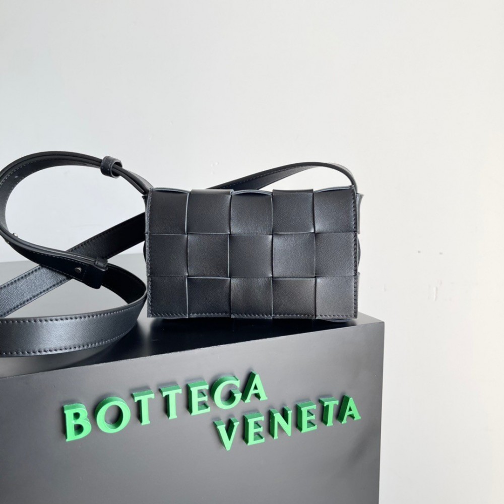 Bottega Veneta Small Cassette Bag In Black Intrecciato Lambskin LDBS244193