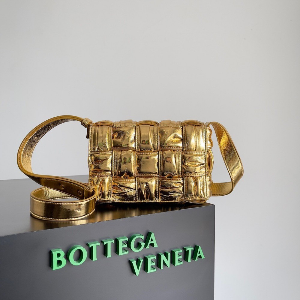 Bottega Veneta Small Cassette Bag In Gold Metallic Lambskin LDBS244194