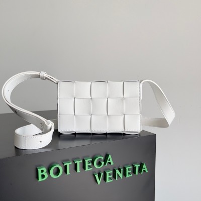 Bottega Veneta Small Cassette Bag In White Intrecciato Lambskin LDBS244196