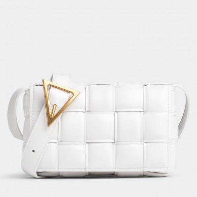 Bottega Veneta Small Padded Cassette Bag In White Lambskin LDBS244218