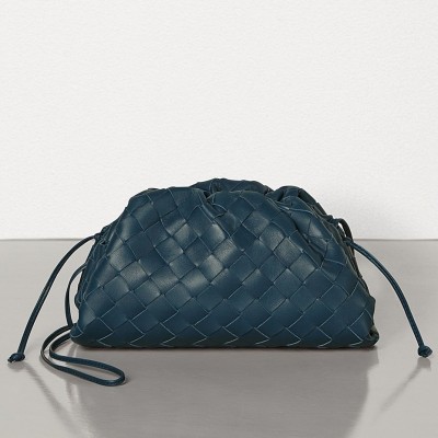 Bottega Veneta The Pouch 20 Clutch In Dark Blue Intrecciato Lambskin LDBS244254