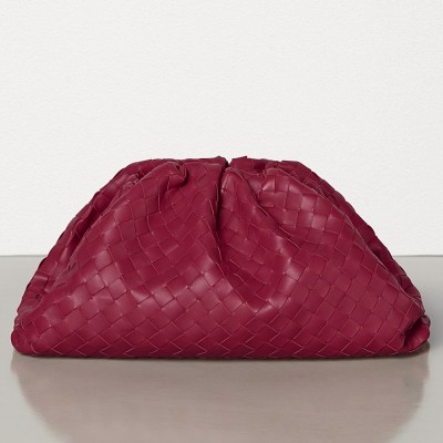 Bottega Veneta The Pouch Clutch In Amaranto Intrecciato Leather LDBS244256