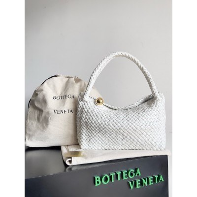 Bottega Veneta Tosca Bag in White Intrecciato Calfskin LDBS244274