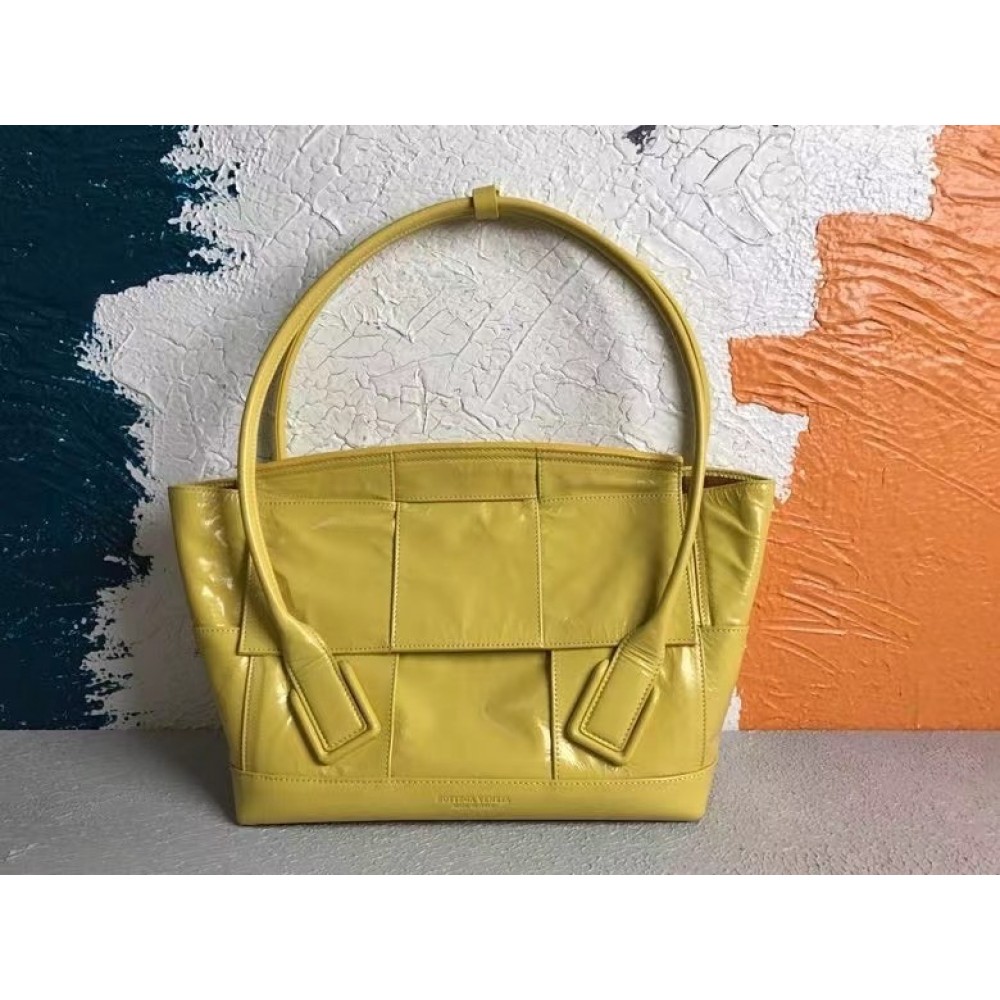 Bottega Veneta Arco Medium Bag In Mirabelle Intrecciato Leather