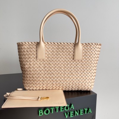 Bottega Veneta Cabat Medium Bag In Melon Intrecciato Lambskin