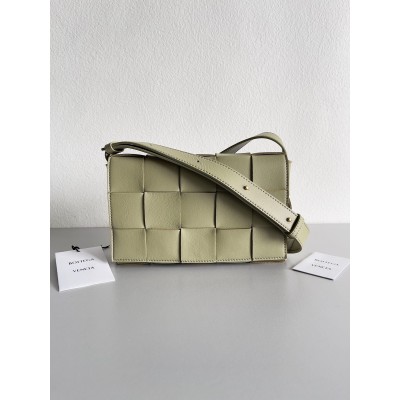 Bottega Veneta Cassett Bag In Travertine Intreccio Lambskin