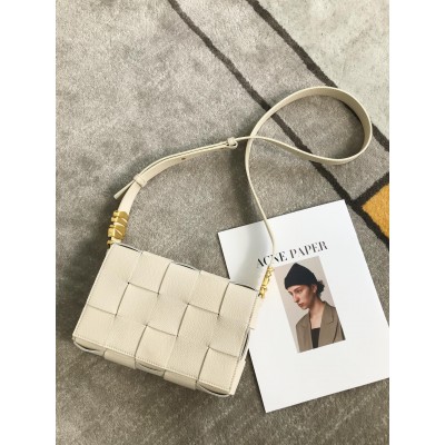 Bottega Veneta Cassette Bag In White Grained Intreccio Calfskin