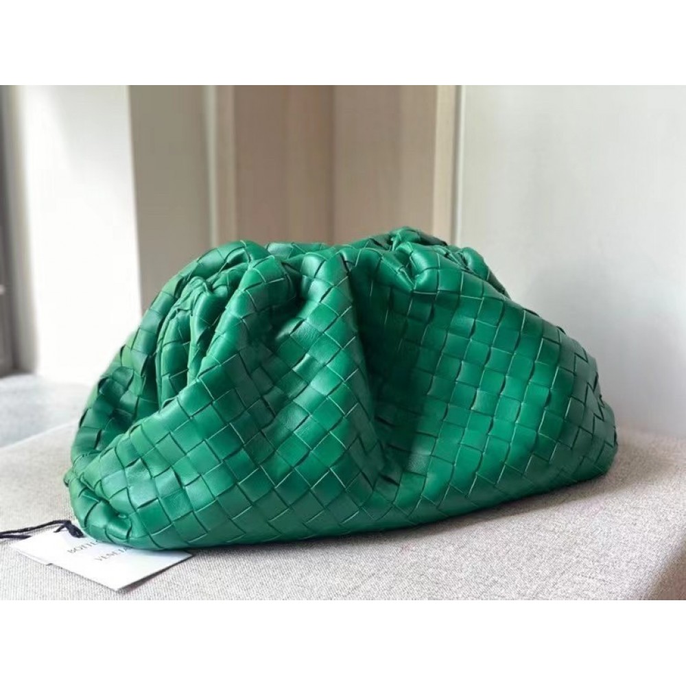 Bottega Veneta Large Pouch Clutch In Green Intrecciato Lambskin