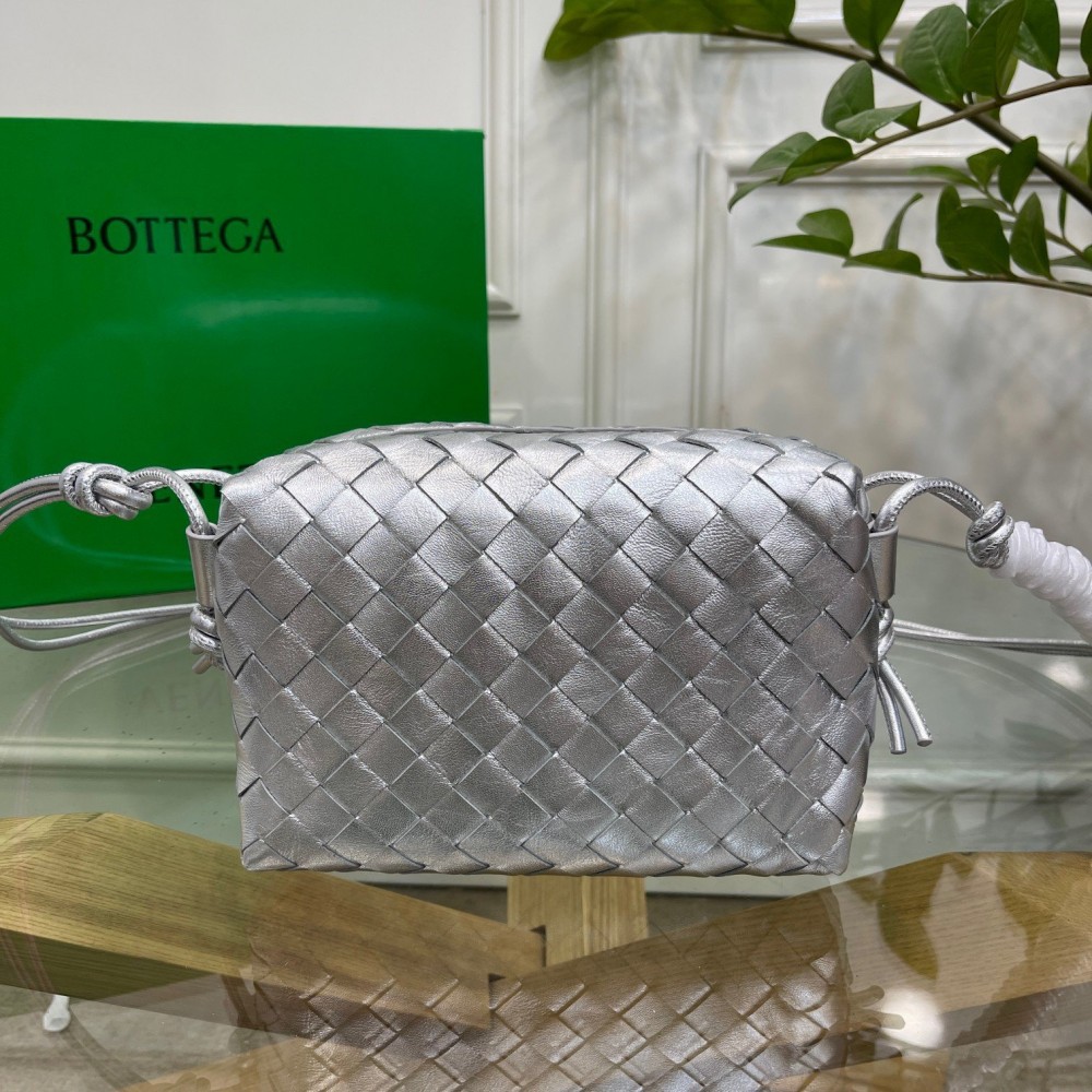 Bottega Veneta Loop Small Bag In Silver Intrecciato Lambskin