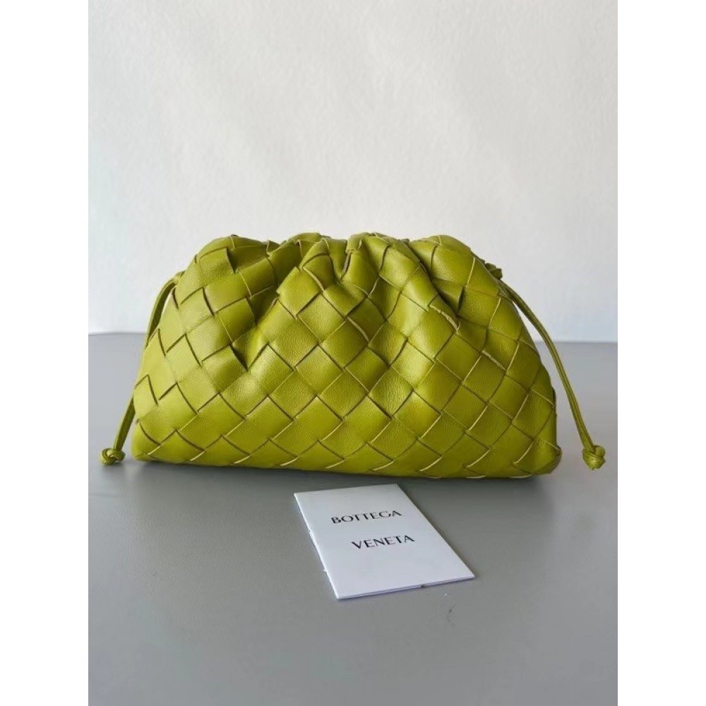 Bottega Veneta Mini Pouch In Kiwi Intrecciato Lambskin