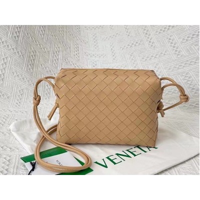 Bottega Veneta Small Loop Bag In Beige Intrecciato Lambskin