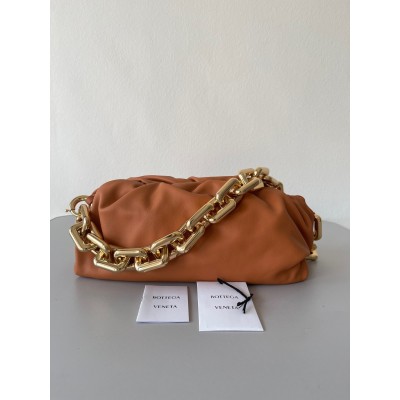 Bottega Veneta The Chain Pouch Bag In Clay Calfskin