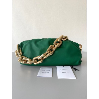 Bottega Veneta The Chain Pouch Bag In Green Calfskin