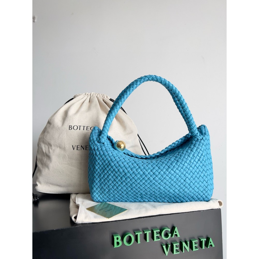 Bottega Veneta Tosca Bag in Pool Intrecciato Calfskin