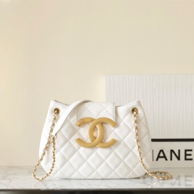 Chanel 24C series round shoulder bag white large