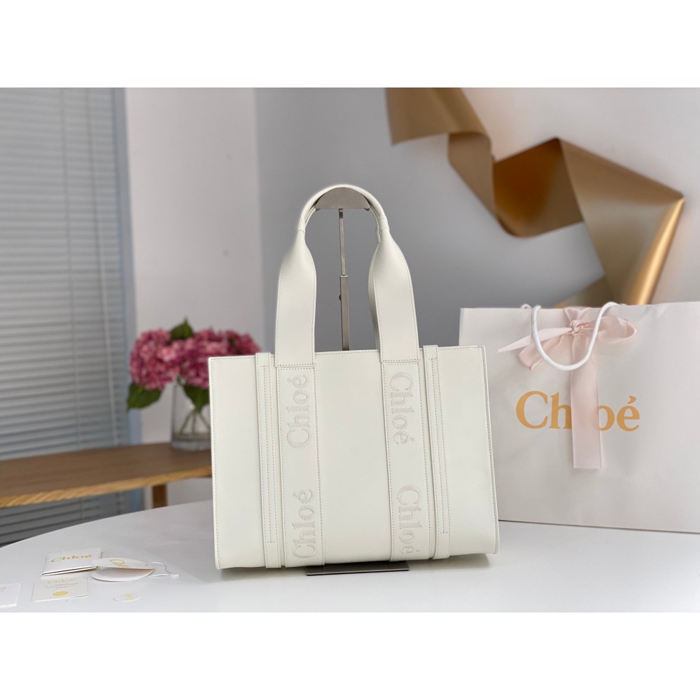 Chloe Woody Medium Tote Bag In White Calfskin LDBS243714