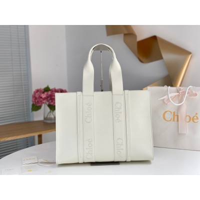 Chloe Woody Large Tote Bag In White Calfskin