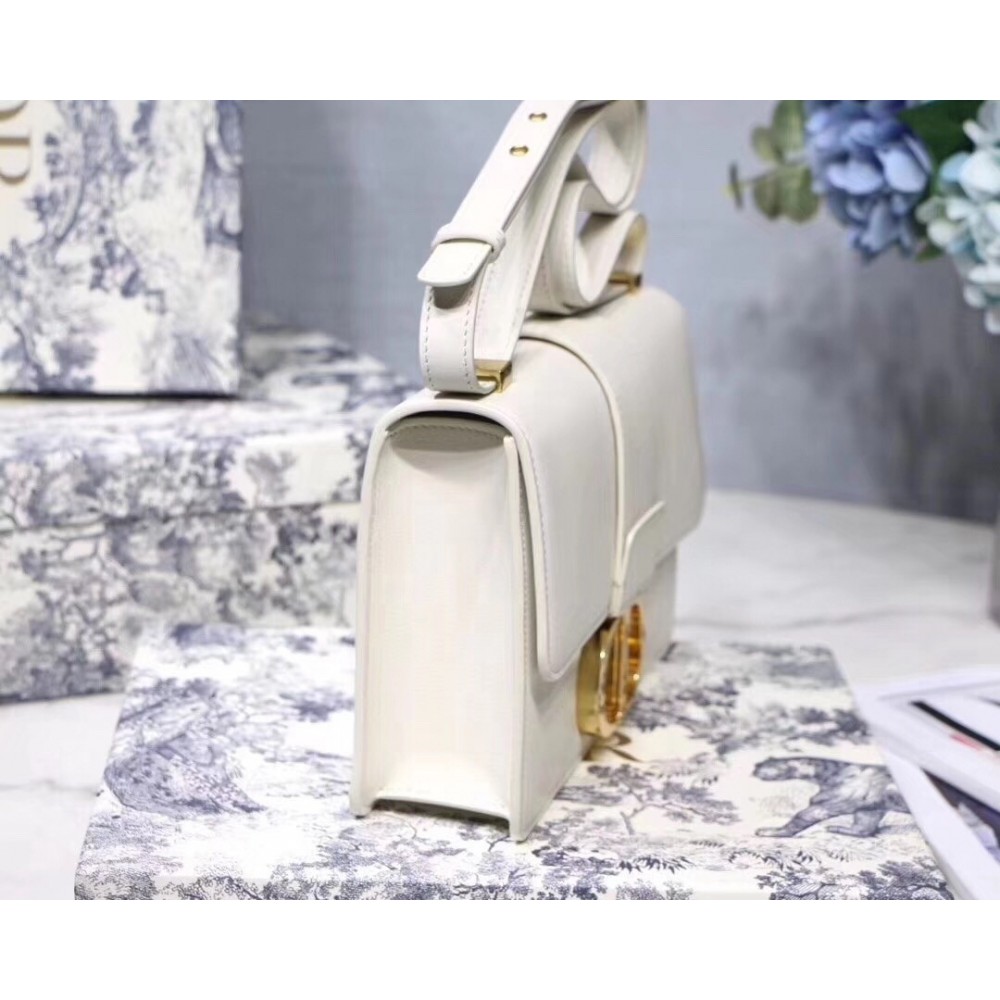 Dior 30 Montaigne Shoulder Bag In White Calfskin LDBS240042