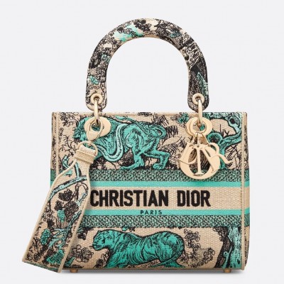 Dior Dioriviera Lady D-Lite Medium Bag in Raffia with Green Toile de Jouy Sauvage Embroidery LDBS240224