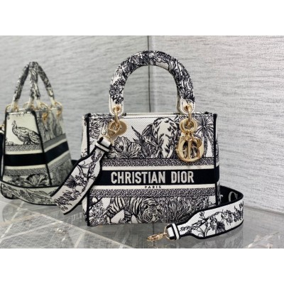 Dior Lady D-Lite Medium Bag In White Toile de Jouy Voyage Embroidery LDBS240347