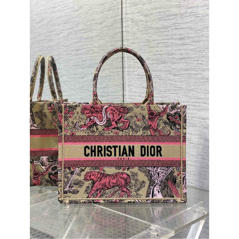 Dior Medium Dioriviera Book Tote in Raffia with Pink Toile de Jouy Sauvage Embroidery LDBS240500